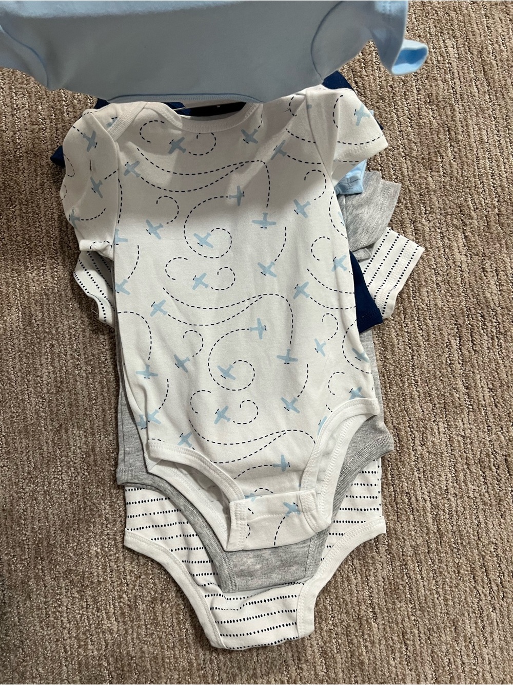 6 pack Rococo bodysuits- 24M - Picture 2 of 6